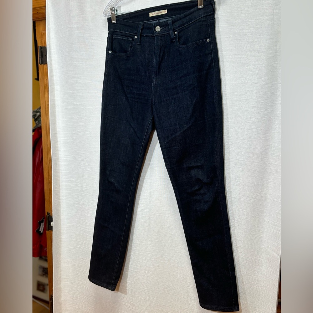 Levi’s 721 HIGH RISE SKINNY WOMEN'S Dark Denim JEANS Size 30 x28 EUC